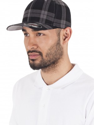 Шапка с козирка в черно и сиво Flexfit Tartan Plaid Шапка с козирка в черно и сиво Flexfit Tartan Plaid