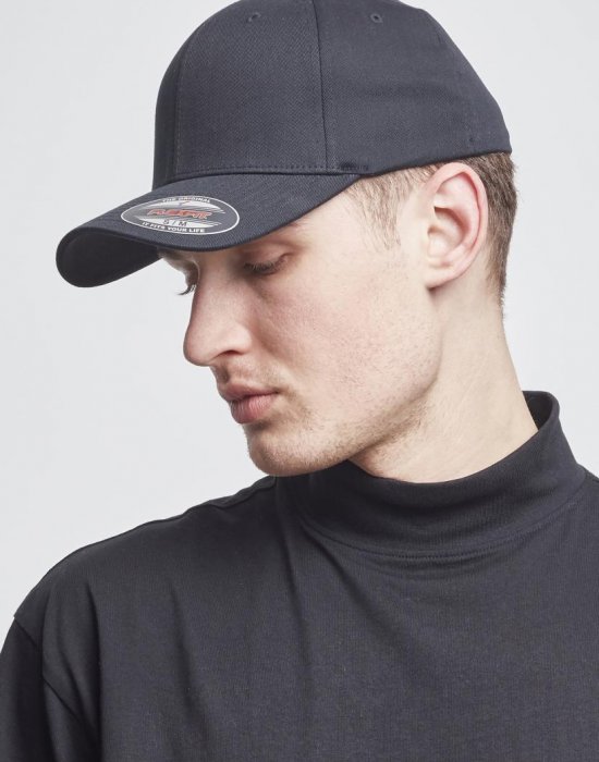 Шапка с козирка в черно Flexfit Organic Cotton Cap, Urban Classics, Шапки с козирка - Complex.bg