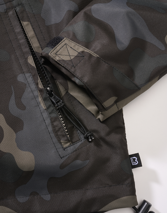 Дамско яке в тъмен камуфлаж Darkcamo