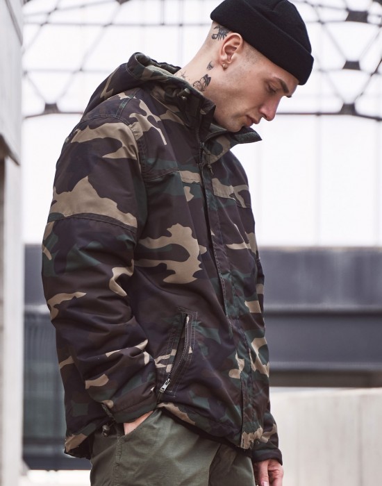 Мъжка ветровка в камуфлаж Brandit woodland