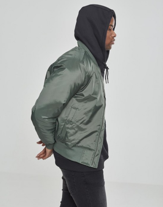 Мъжко яке тип бомбър Urban Classics olive в цвят маслина