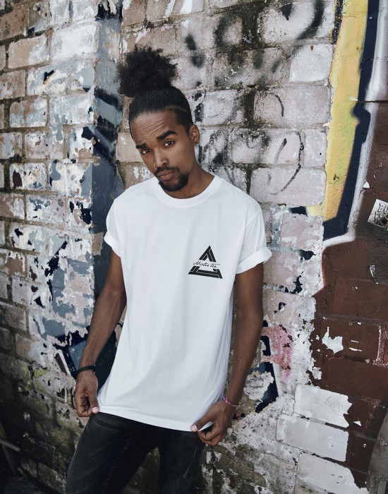 Бяла мъжка тениска Mister Tee Triangle