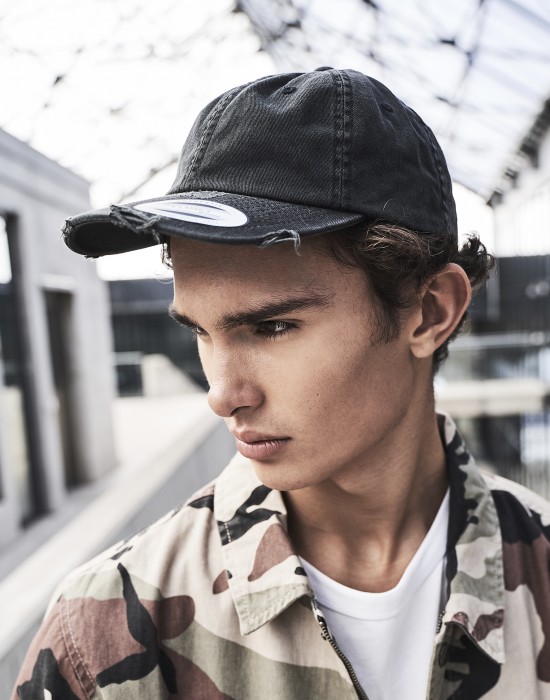 Шапка с козирка Low Profile Destroyed Cap black one size