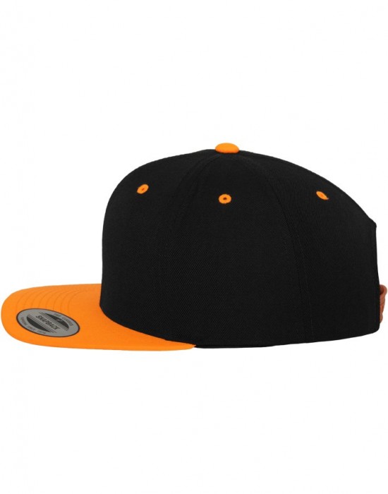 Шапка с козирка в черно Mister Tee Classic Snapback 2-Tone