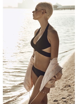 Бански костюм от две части в черен цвят Urban Classics