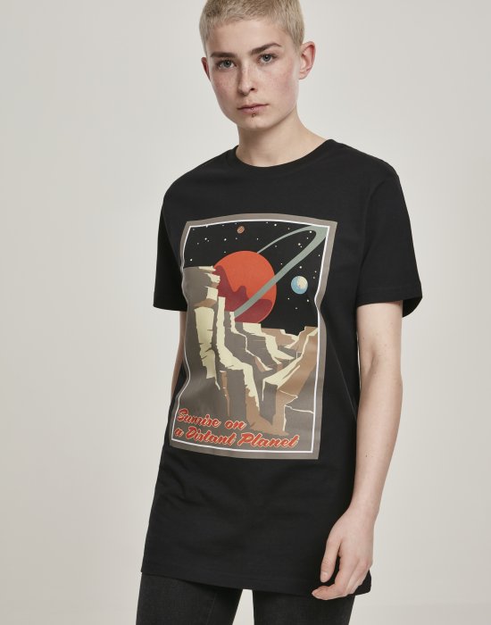 Дамска тениска Mister Tee Distant Planet в черен цвят, Mister Tee, Тениски - Complex.bg