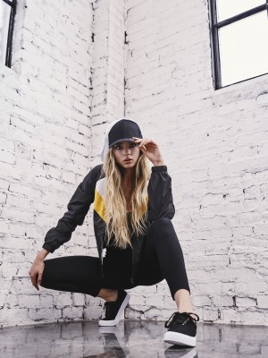 Дамски клин с висока талия Urban Classics в черен цвят Дамски клин с висока талия Urban Classics в черен цвят