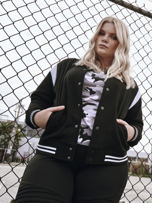 Дамско колежанско яке Urban Classics в черно и бяло Дамско колежанско яке Urban Classics в черно и бяло
