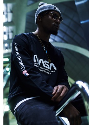 Мъжка блуза Mister Tee NASA в черен цвят
