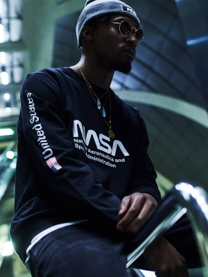 Мъжка блуза Mister Tee NASA в черен цвят