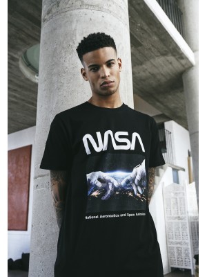 Мъжка черна тениска Mister Tee NASA Astronaut Hands