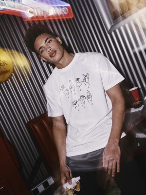 Мъжка тениска FU Sign Language в бял цвят Мъжка тениска FU Sign Language в бял цвят