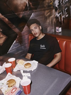 Мъжка тениска Mister Tee FCK в черен цвят Мъжка тениска Mister Tee FCK в черен цвят