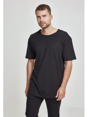 Мъжка уголемена тениска в черно Oversized Urban Classics