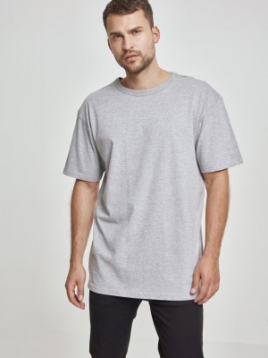 Мъжка уголемена тениска в сиво Oversized Urban Classics
