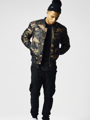 Мъжко камуфлажно яке тип бомбър Urban Classics wood camo