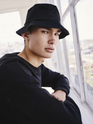 Шапка идиотка в черно Flexfit Cotton Twill Bucket Hat