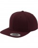 Шапка с козирка в бордо Classic Snapback, Urban Classics, Шапки с козирка - Complex.bg