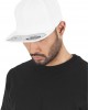 Шапка с козирка в бяло 110 Fitted Snapback, Urban Classics, Шапки с козирка - Complex.bg