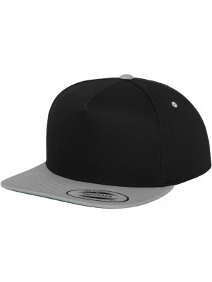 Шапка с козирка в черно Classic 5 Panel Snapback