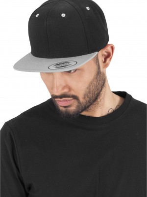 Шапка с козирка в черно  Classic Snapback 2-Tone