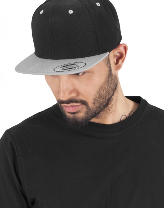 Шапка с козирка в черно  Classic Snapback 2-Tone, Urban Classics, Шапки с козирка - Complex.bg