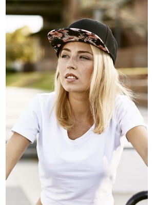 Шапка с козирка в черно Floral Snapback