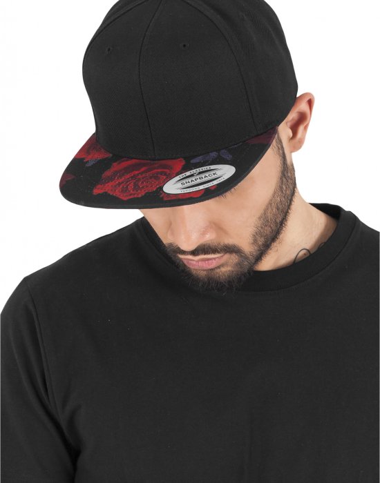 Шапка с козирка в черно Roses Snapback, Urban Classics, Шапки с козирка - Complex.bg