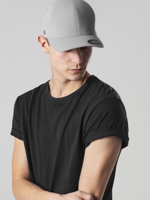 Шапка с козирка в сиво Flexfit Delta