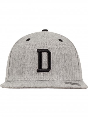 Шапка с козирка в сиво Letter Snapback D  Шапка с козирка в сиво Letter Snapback D