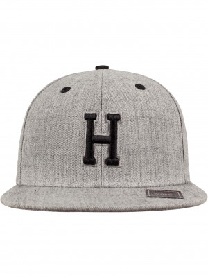 Шапка с козирка в сиво Letter Snapback H  Шапка с козирка в сиво Letter Snapback H
