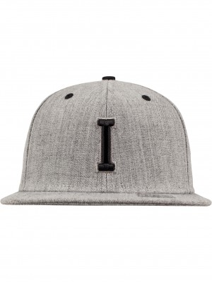 Шапка с козирка в сиво Letter Snapback I  Шапка с козирка в сиво Letter Snapback I