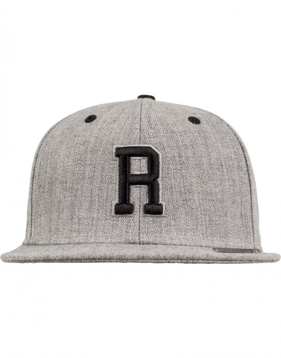 Шапка с козирка в сиво Letter Snapback R, Urban Classics, Шапки с козирка - Complex.bg