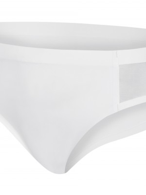 Безшевни бикини в бял цвят