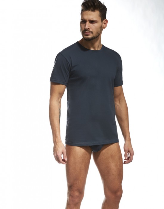 Комфортна мъжка тениска Authentic в черен цвят 202, Cornette, Пижами - Complex.bg