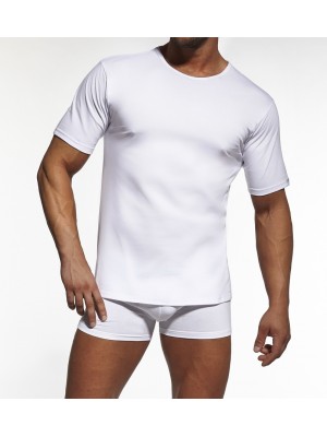 Комфортна мъжка тениска Authentic в бял цвят 202