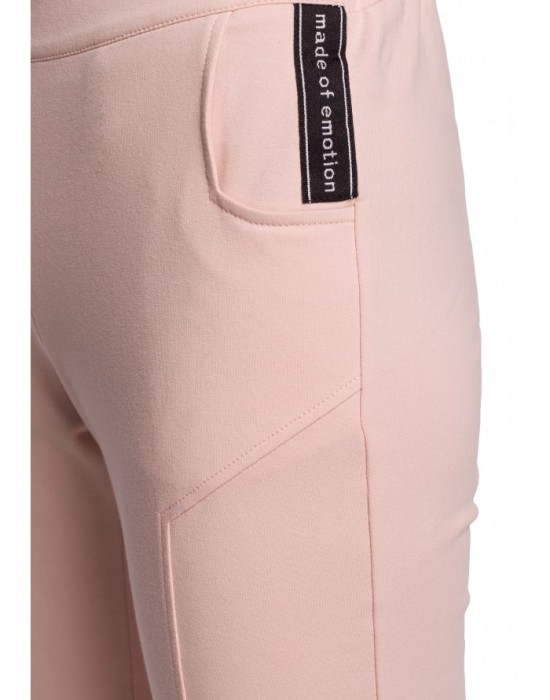Спортно-елегантен дамски панталон в розов цвят M493, MOE, Панталони - Complex.bg