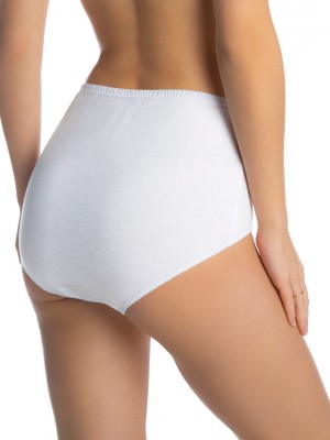 Бикини с дантела в бял цвят WIOLA 07032