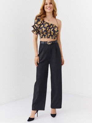 Къс дамски топ с един ръкав в черен цвят 020520