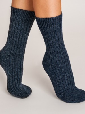 Вълнени дамски чорапи в тъмносин цвят SW001