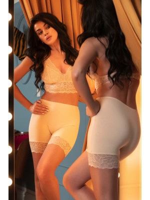 Къс дамски клин в бежов цвят BBL188