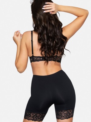 Къс дамски клин в черен цвят BBL188