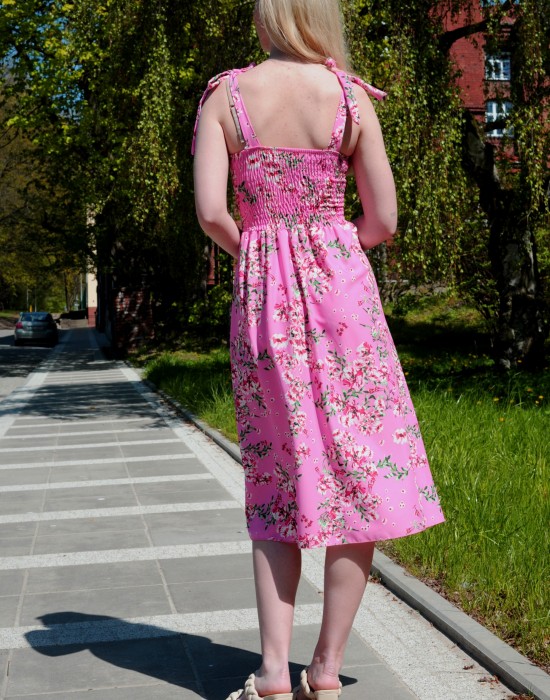 Красива лятна рокля с розов цвят Willa