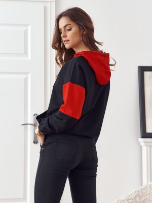 Дамски суичър в черен цвят FI590