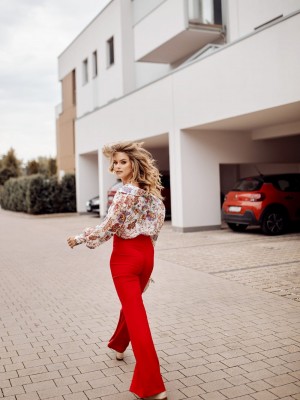 Елегантен дамски панталон в червен цвят 05018