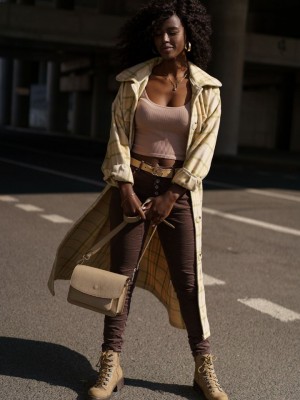 Дълго дамско палто в бежов и зелен цвят 8892 