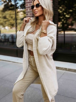 629-1 Стилна овърсайз жилетка в бежов цвят