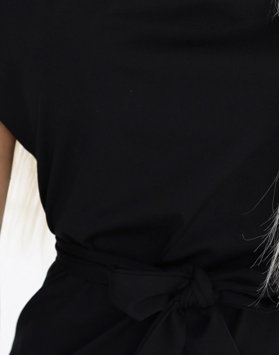 240-8 Асиметрична рокля в черен цвят