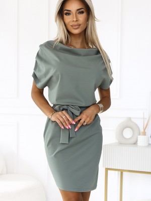 240-4 Асиметрична рокля в зелен цвят