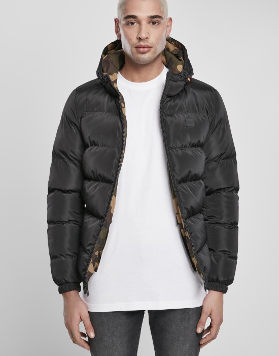 Двулицево мъжко яке в камуфлажен цвят от Urban Classics Reversible Hooded Puffer 